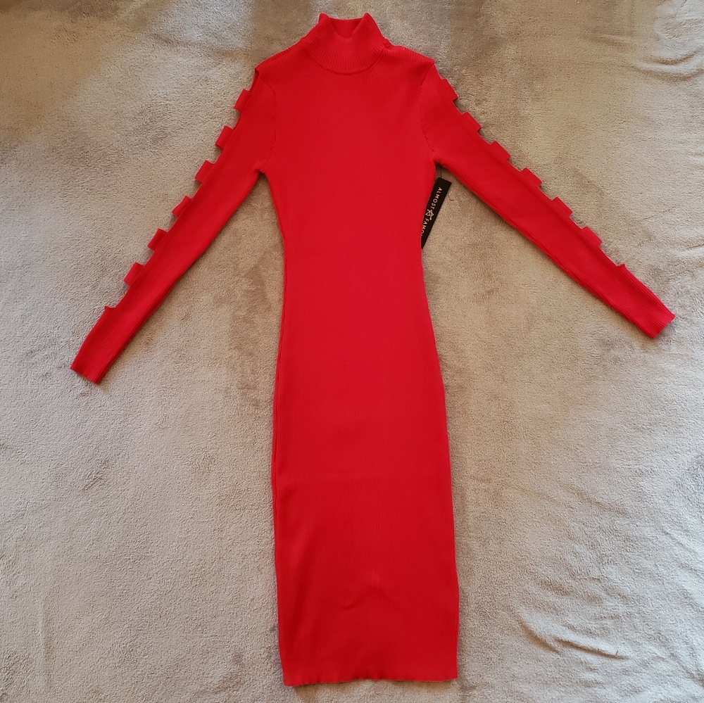 🆕️ NWT Almost Famous Red Long Sleeve Dress